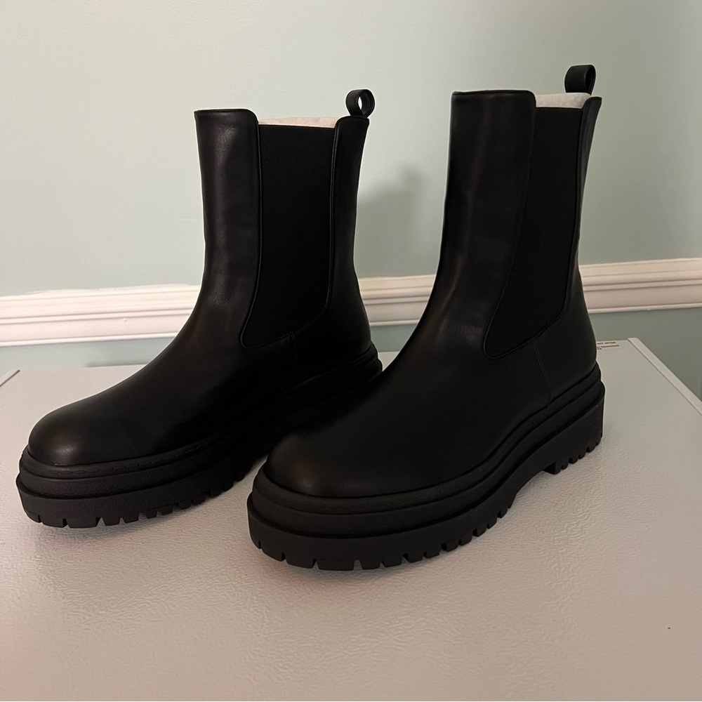 Good American Chelsea Lug Sole Combat Boots In Black Size 12 New - Picture 2 of 6